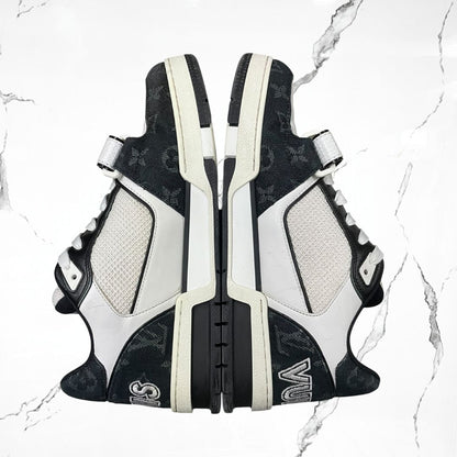 Louis Vuitton Trainer Velcro Strap Monogram Denim Black White (De Uso) - Urban Utility