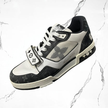Louis Vuitton Trainer Velcro Strap Monogram Denim Black White (De Uso) - Urban Utility