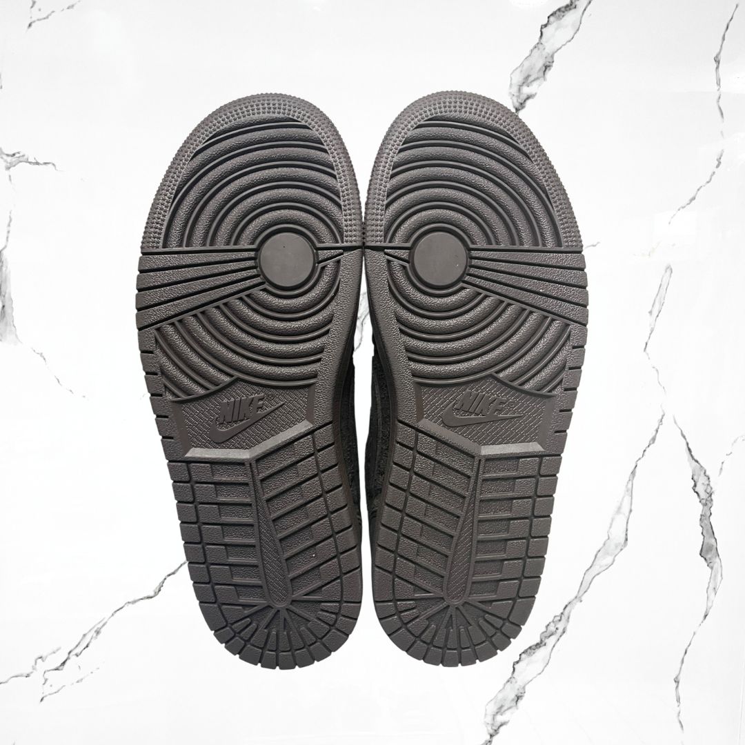 Jordan 1 Low	Travis Scott Velvet Brown (De Uso)