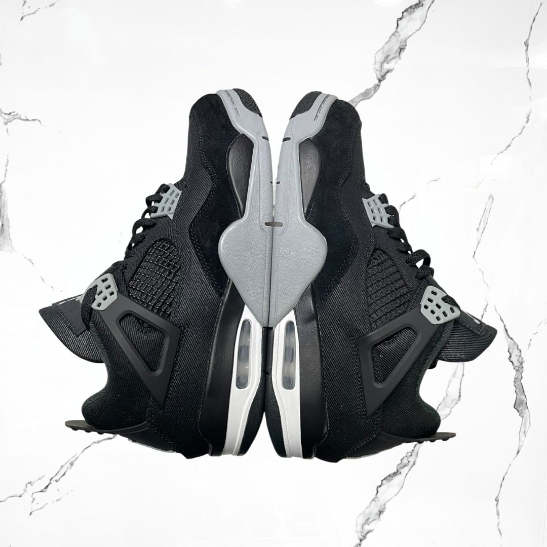 Jordan 4	Black Canvas (De Uso)