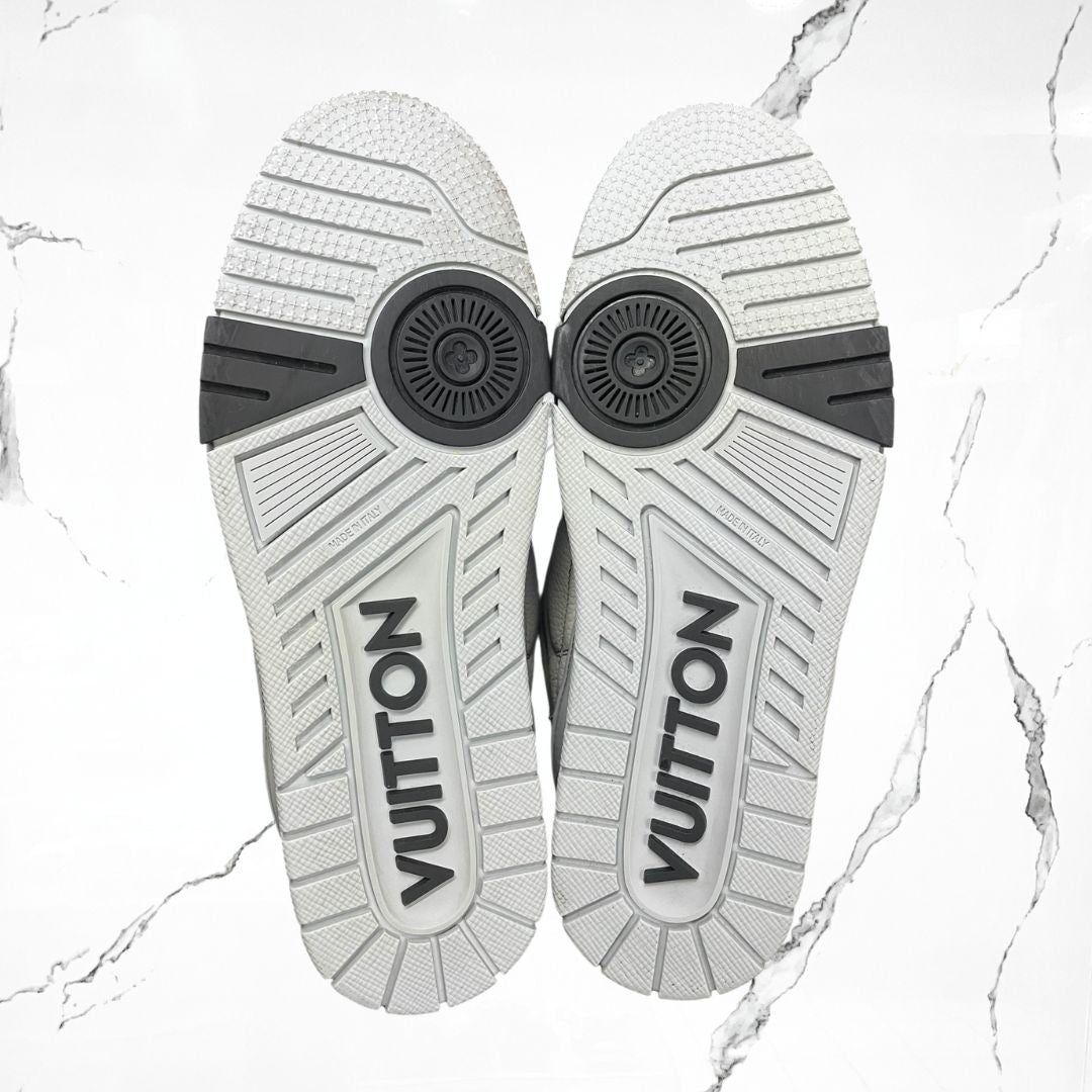 Louis Vuitton Skate Grey (De Uso)