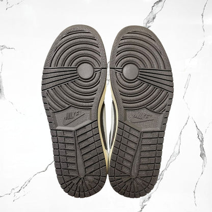 Jordan 1 Low OG Travis Scott Reverse Mocha (De Uso) - Urban Utility