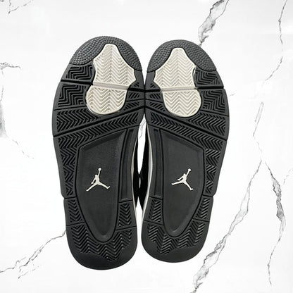 Jordan 4	White Thunder (De Uso)