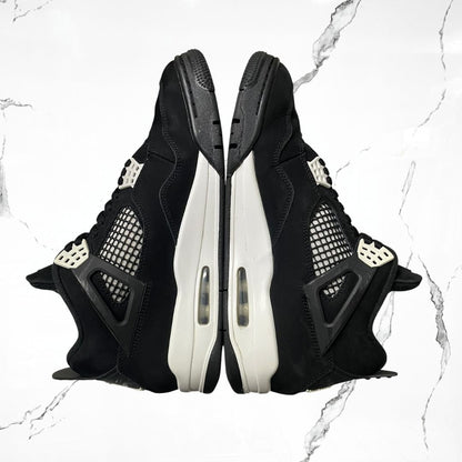 Jordan 4	White Thunder (De Uso)
