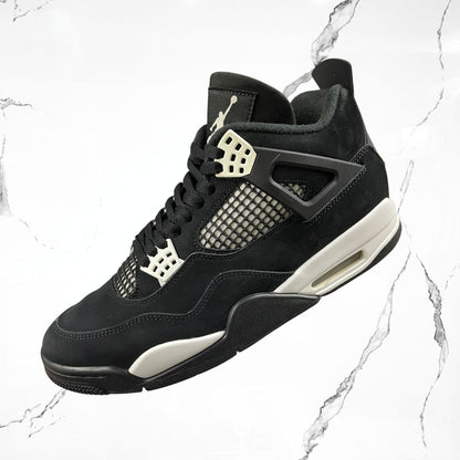 Jordan 4	White Thunder (De Uso)