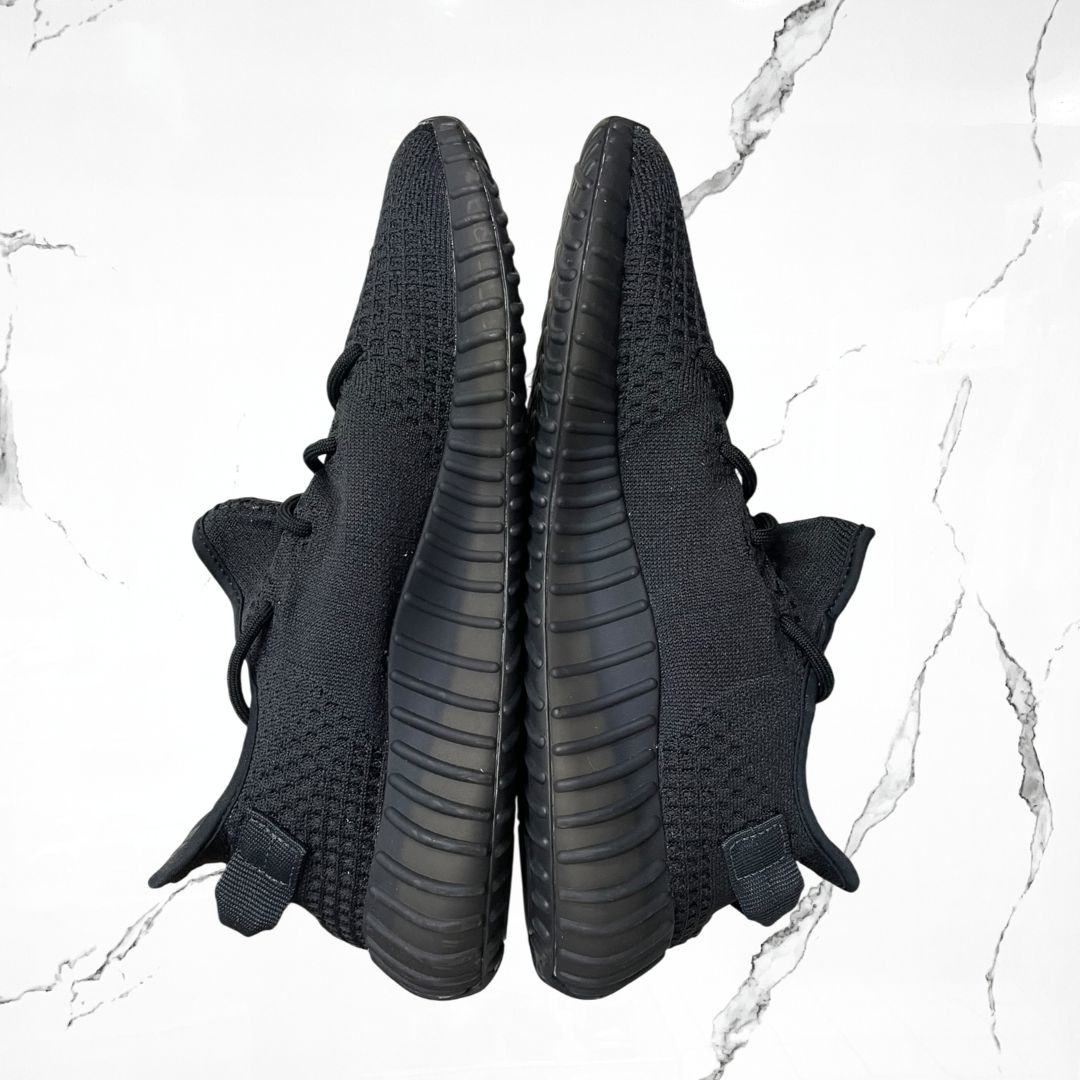 Adidas Yeezy 350 V2 Onyx (De Uso)