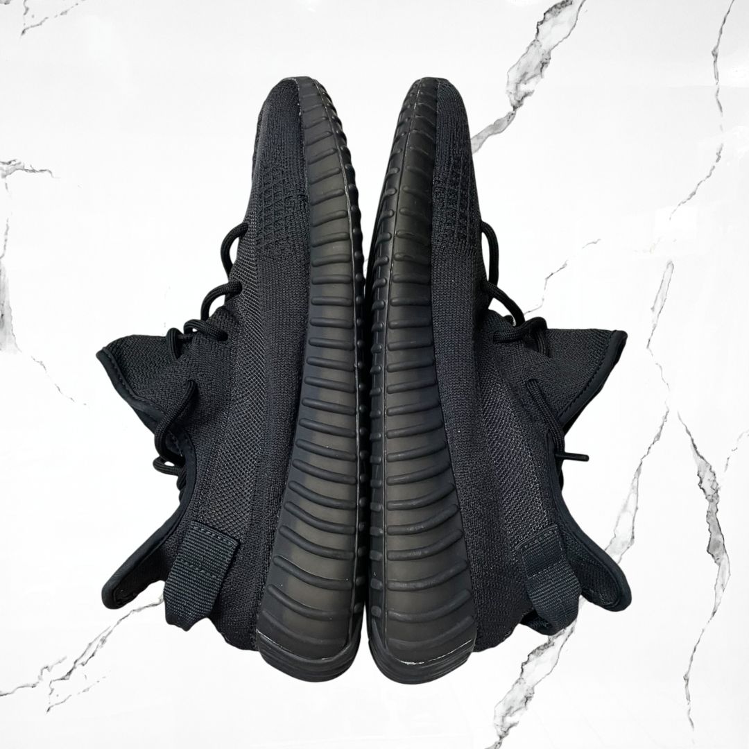 Adidas Yeezy 350 V2 Onyx (De Uso) - Urban Utility
