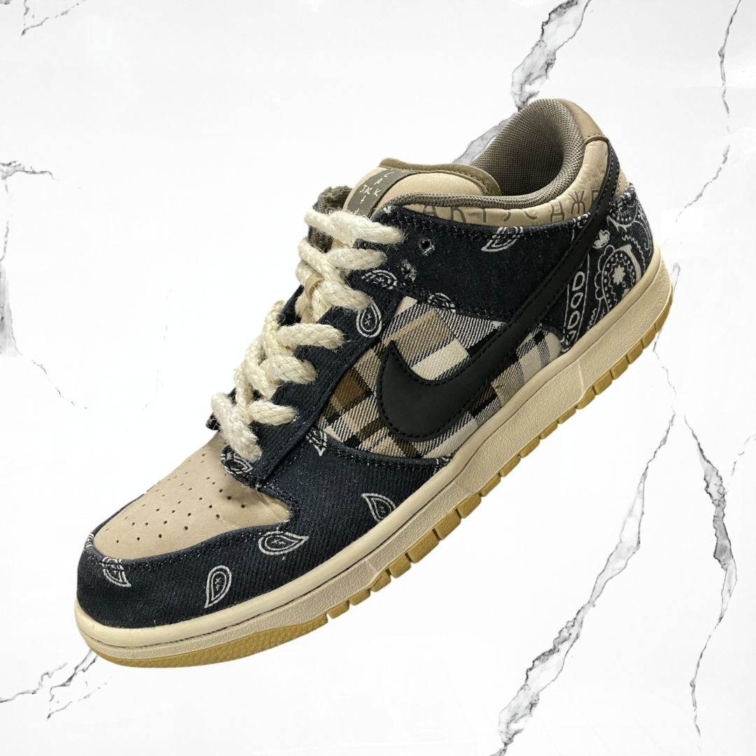 Nike Dunk SB Low Travis Scott (De Uso)