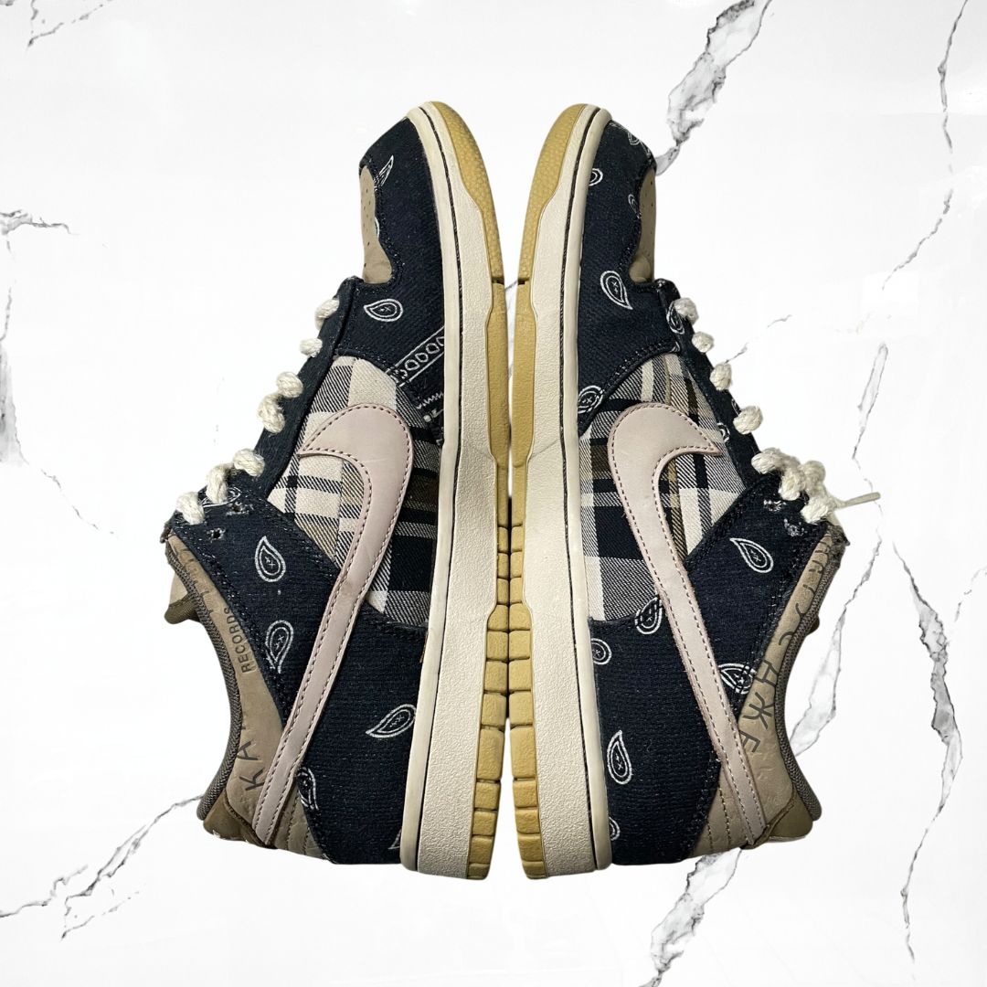 Nike Dunk SB Low Travis Scott (De Uso)