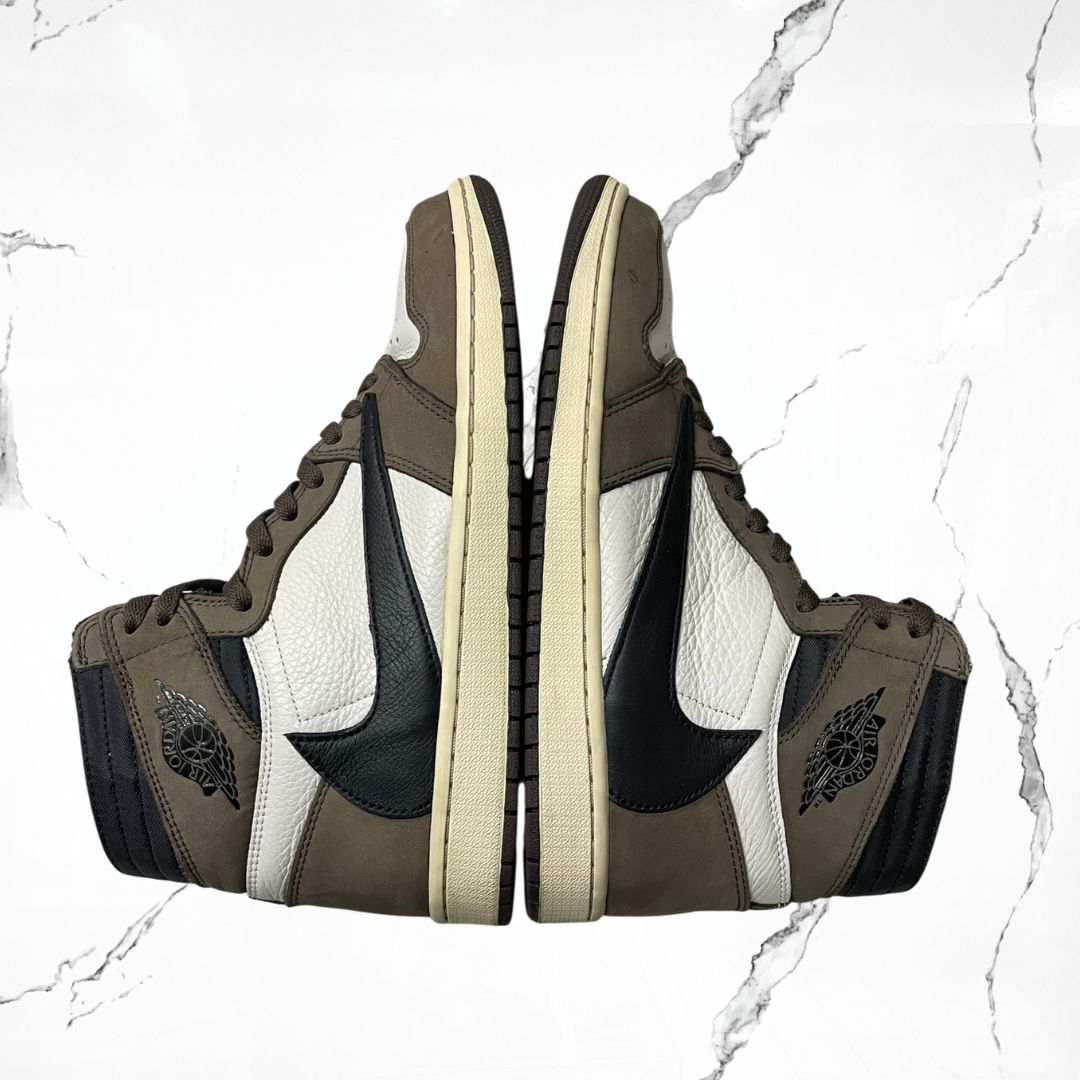 Jordan 1 High OG Travis Scott Mocha (De Uso)