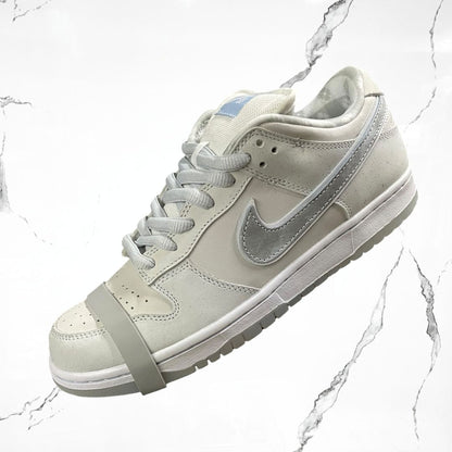 Nike Dunk SB Low White Lobster (Friends and Family)