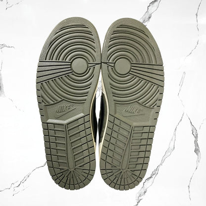 Jordan 1 Low OG Travis Scott Medium Olive (De Uso) - Urban Utility