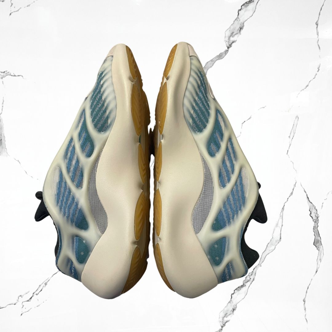 Adidas Yeezy 700 V3 Kyanite (De Uso)