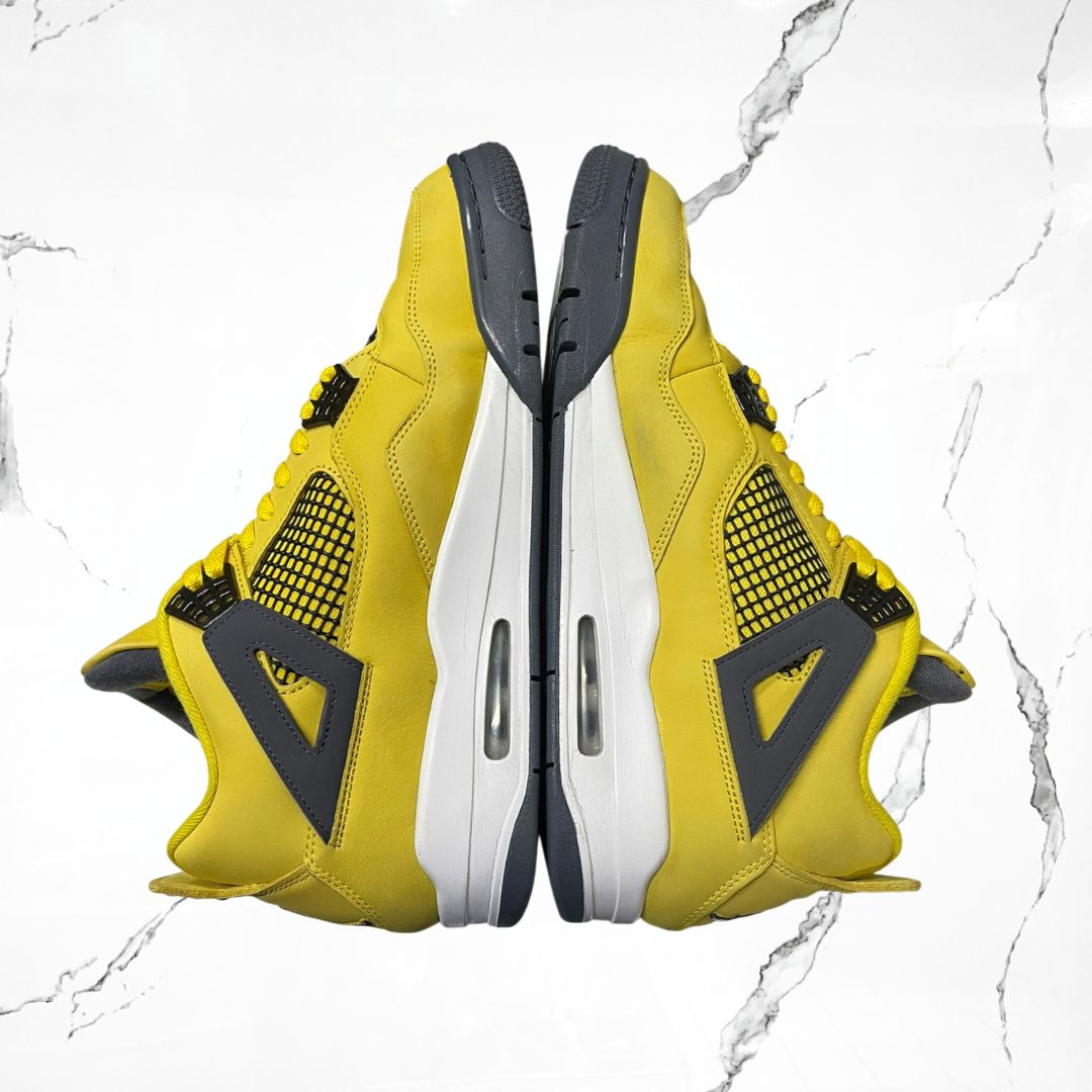 Jordan 4 Retro Lightning (2021) (De Uso)