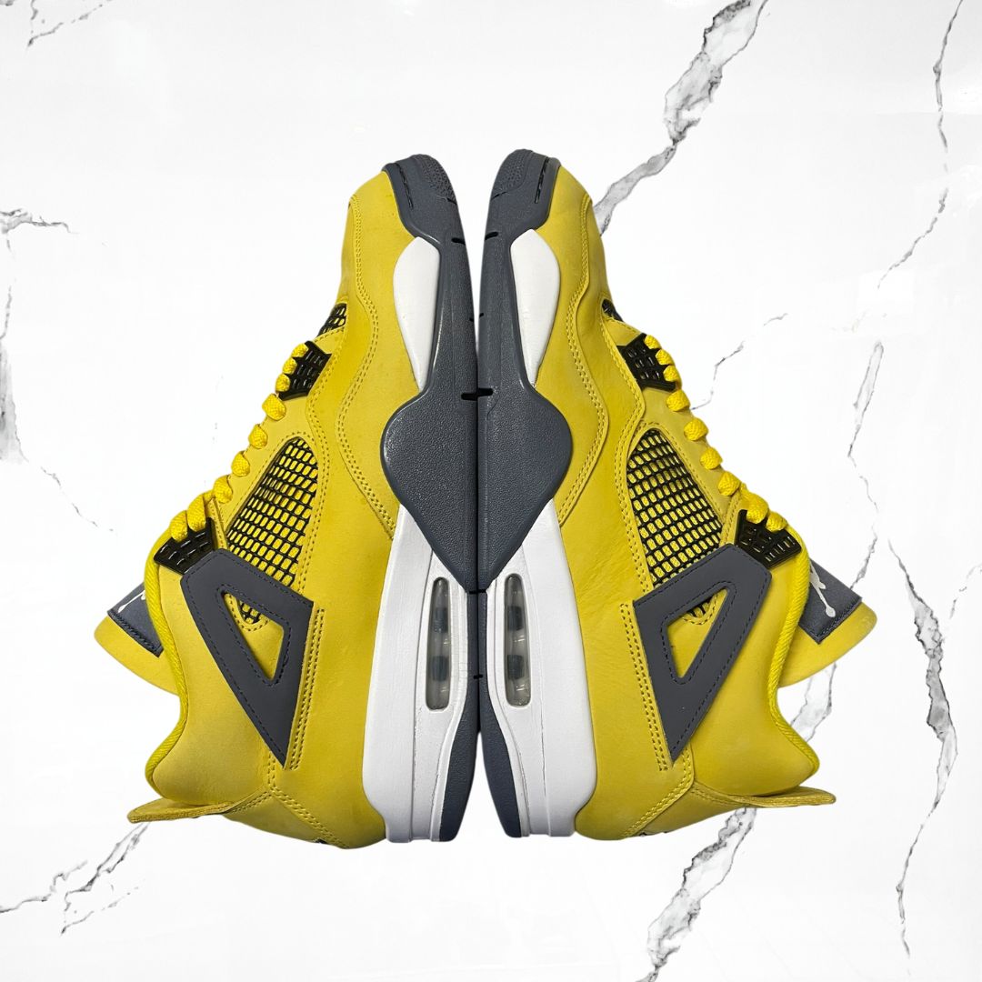 Jordan 4 Retro Lightning (2021) (De Uso)