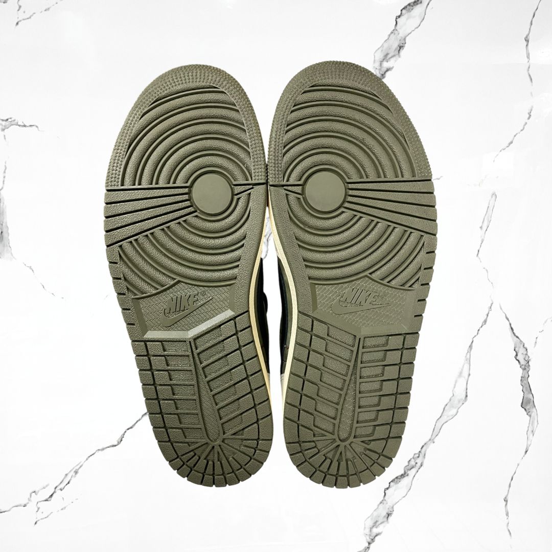 Jordan 1 Low OG Travis Scott Medium Olive (De Uso) - Urban Utility