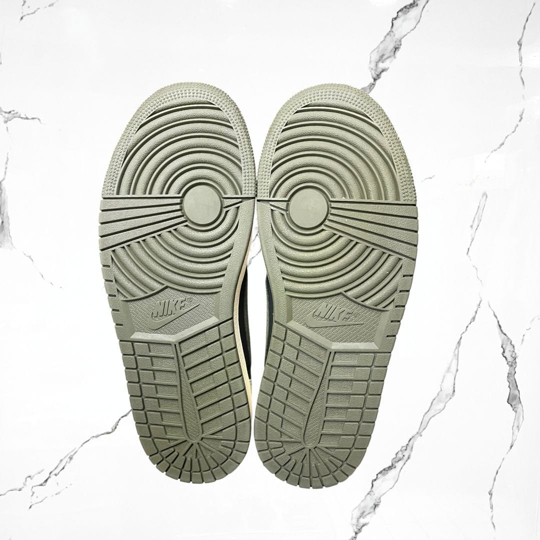 Jordan 1 Low OG Travis Scott Olive (W) (De Uso) - Urban Utility