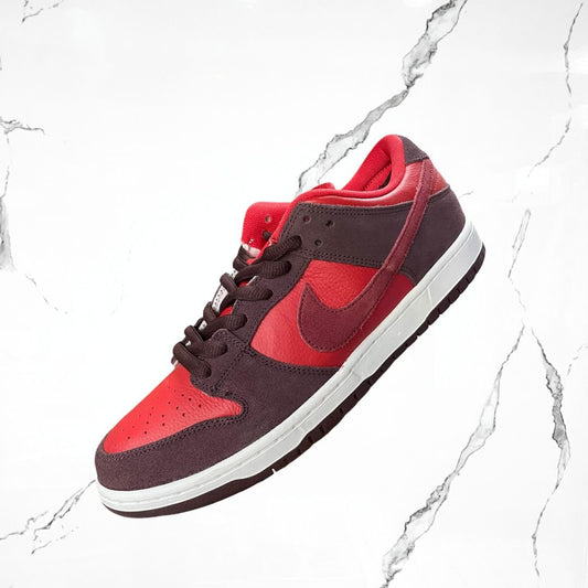 Nike Dunk SB Cherry - Urban Utility