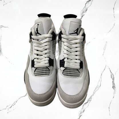 Jordan 4	Military Black (De Uso)