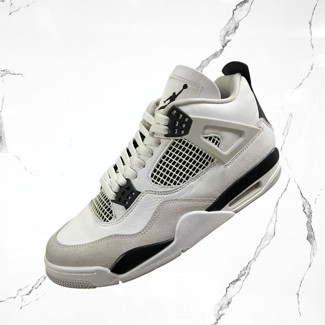 Jordan 4	Military Black (De Uso)
