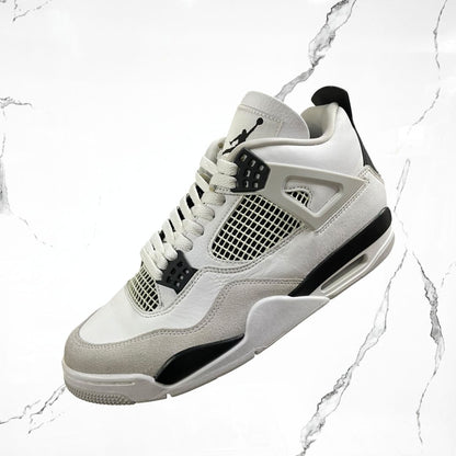 Jordan 4	Military Black (De Uso)