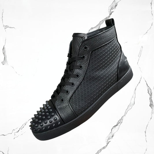 Christian Louboutin Lou Spikes Orlato Flat Black (De Uso) - Urban Utility