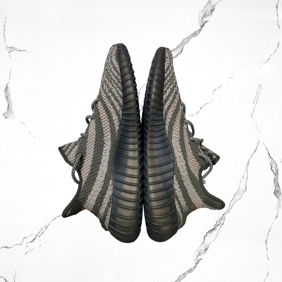 Adidas Yeezy 350 Carbon Beluga (De Uso) - Urban Utility
