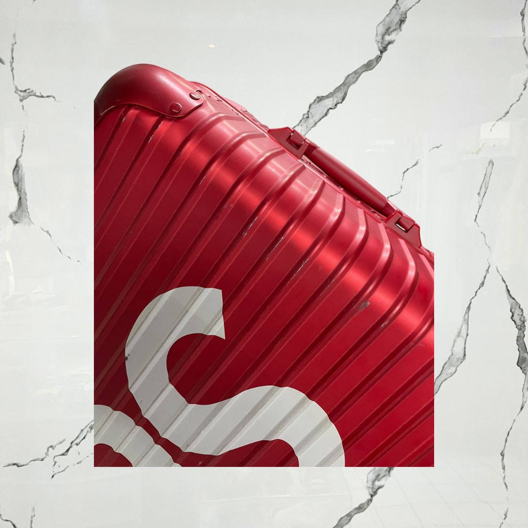 Supreme RIMOWA Topas Multiwheel Red 45L Maleta (De Uso) - Urban Utility