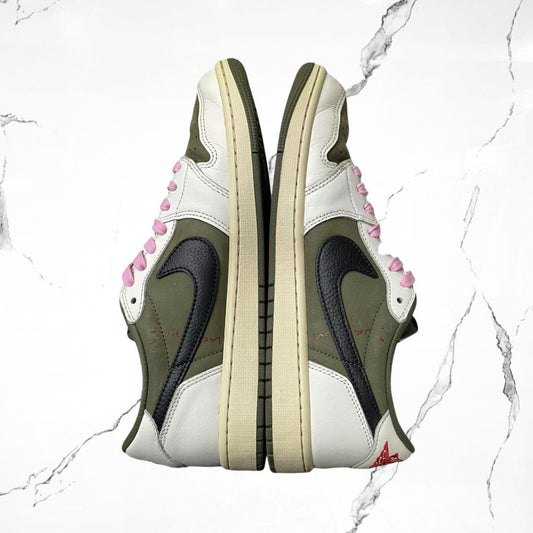 Jordan 1 Low OG Travis Scott Medium Olive (De Uso) - Urban Utility