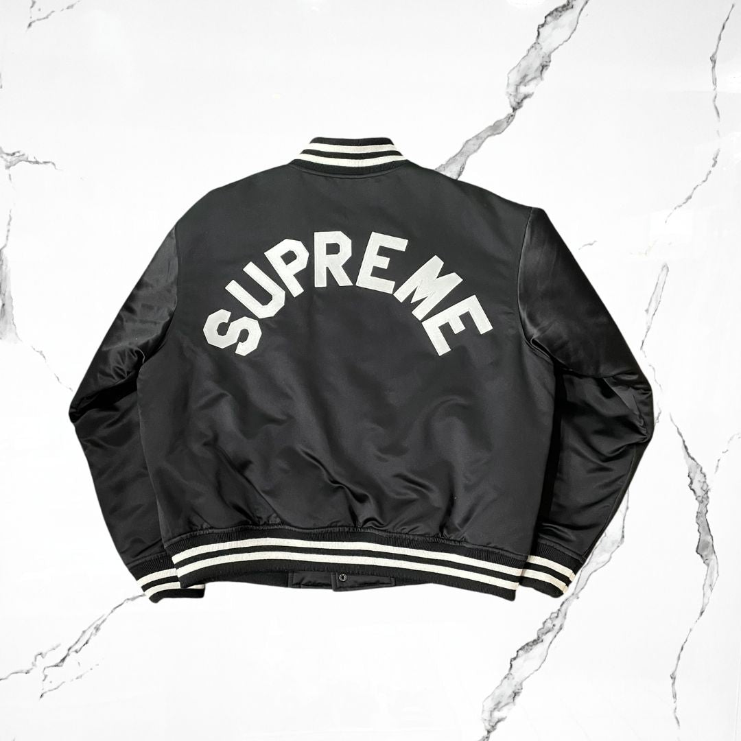 Supreme x Mitchell & Ness Satin Varsity Black Jacket (De Uso) - Urban Utility