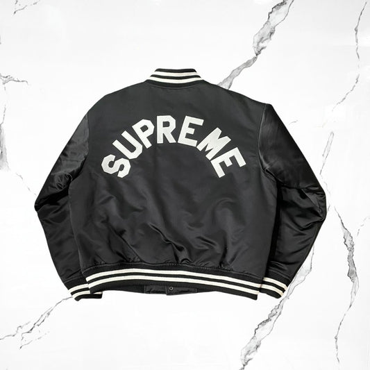 Supreme x Mitchell & Ness Satin Varsity Black Jacket (De Uso) - Urban Utility