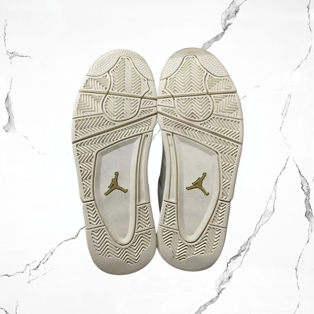 Jordan 4 Metallic Gold (Women's) (De Uso) - Urban Utility