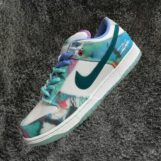 Dunk SB Low Futura Laboratories Bleached Aqua