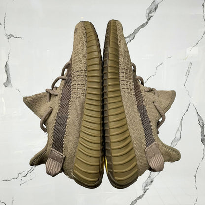Yeezy 350 Earth (De Uso) - Urban Utility