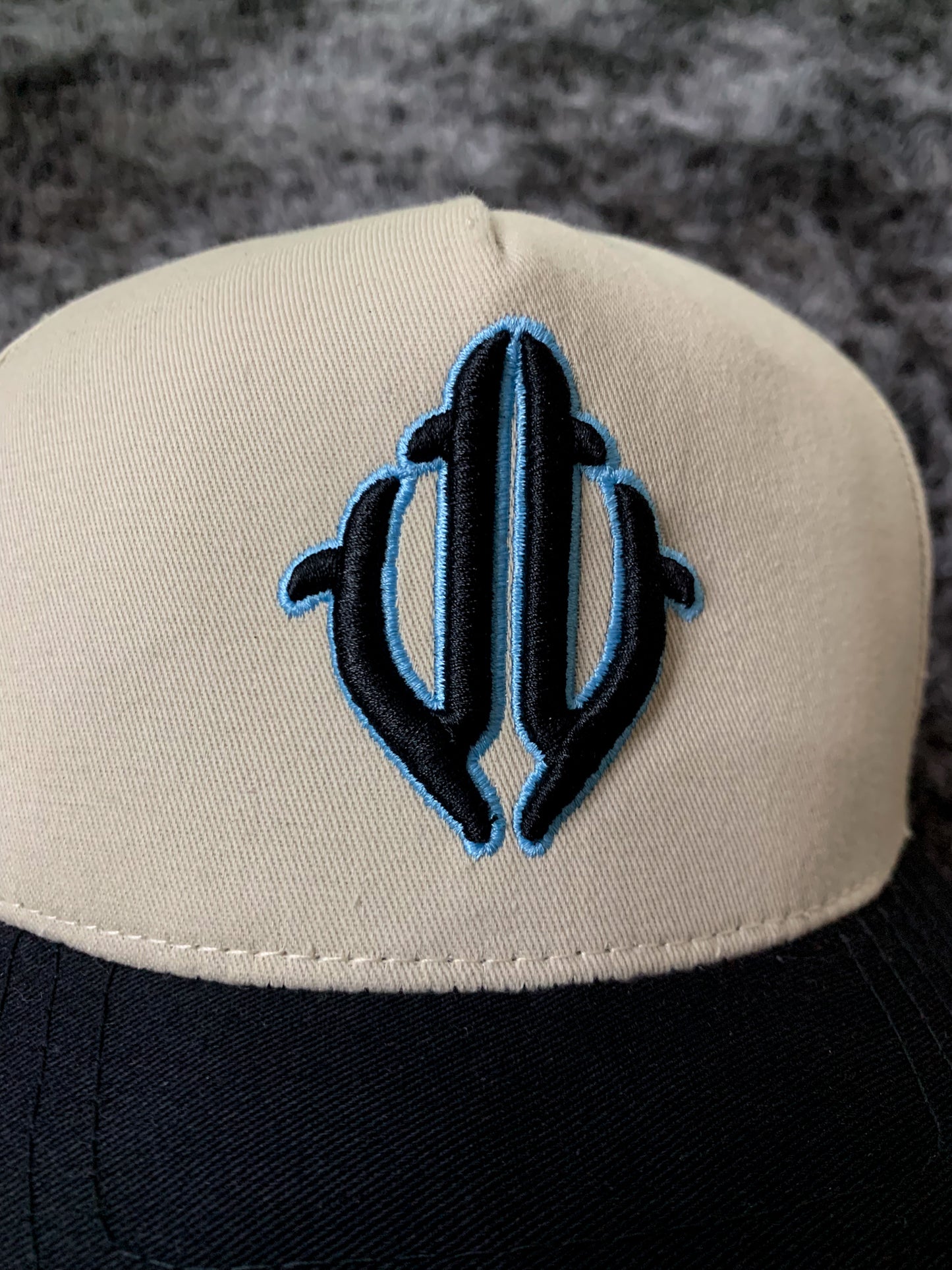 Roots of Dreams Beige Baby Blue Cap